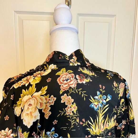 Zara Cropped Floral Top Knotted Long Sleeve Size Small Satin Fall Floral - Picture 5 of 7